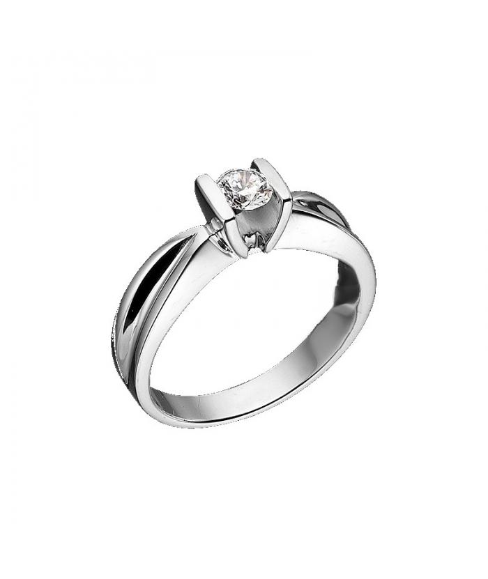 Engagement Ring K18 diamond