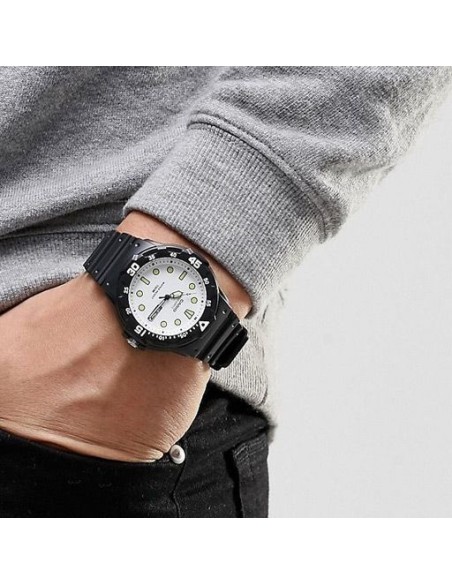 CASIO MRW-200H-7EVEF