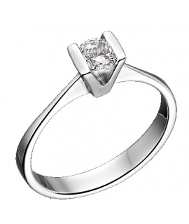 Engagement Ring K18 diamond
